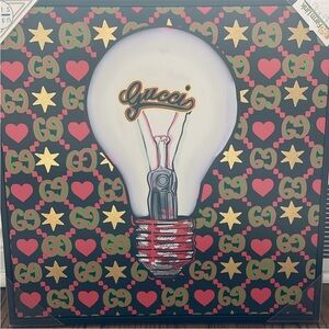 Licensed Gucci Light Bulb Art theme NWT 18x18
